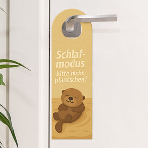 Schlafmodus Otter Willkommen Türhänger mit Spruch