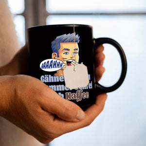 Müder Mann Tasse in Schwarz mit Spruch: stummer Schrei nach Kaffee