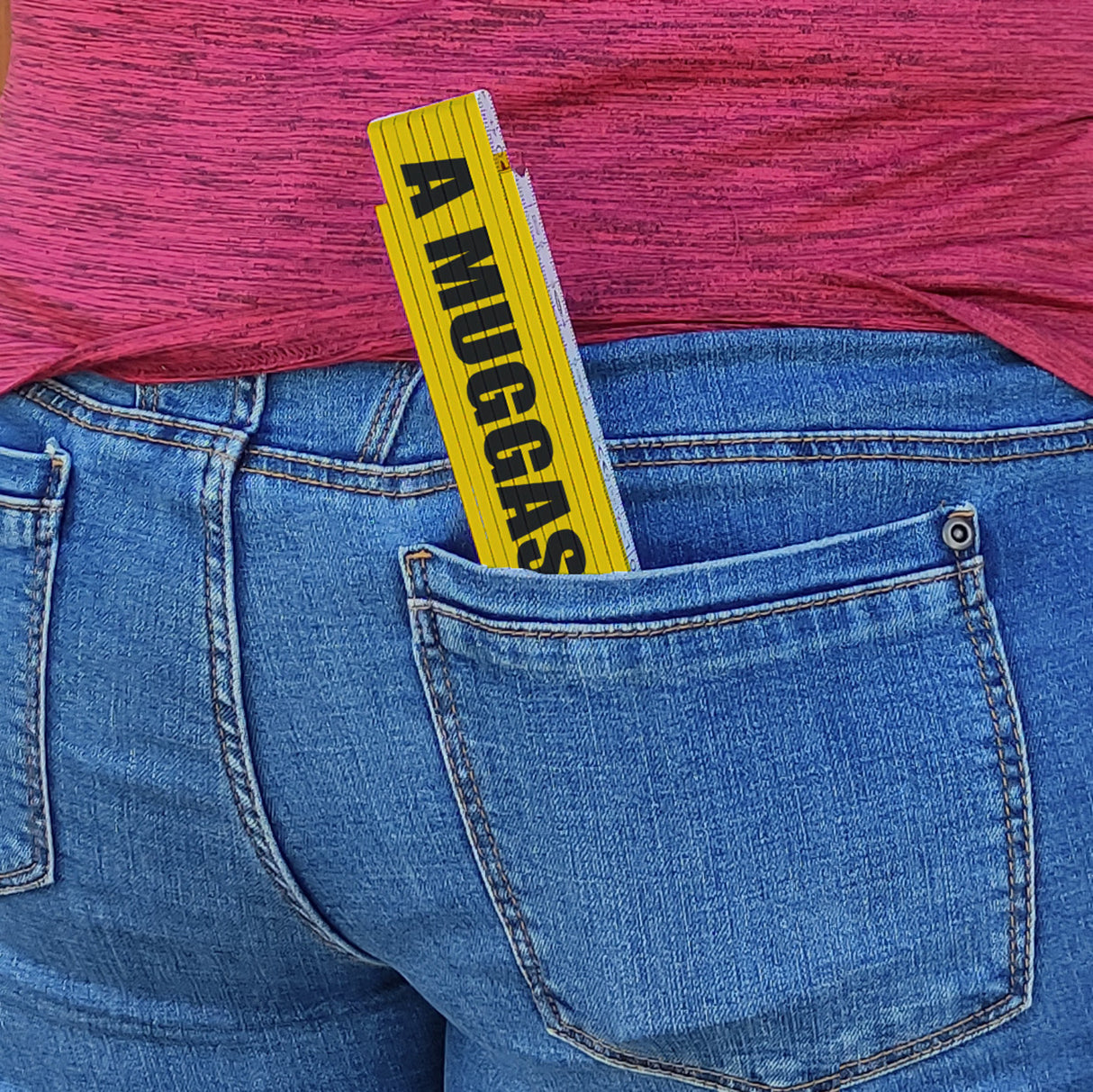 Schwaben Meterstab aus Holz mit Spruch: A Muggaseggele no!