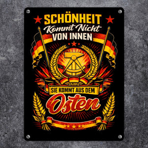 DDR - Schönheit kommt aus dem Osten Metallschild in 15x20 cm