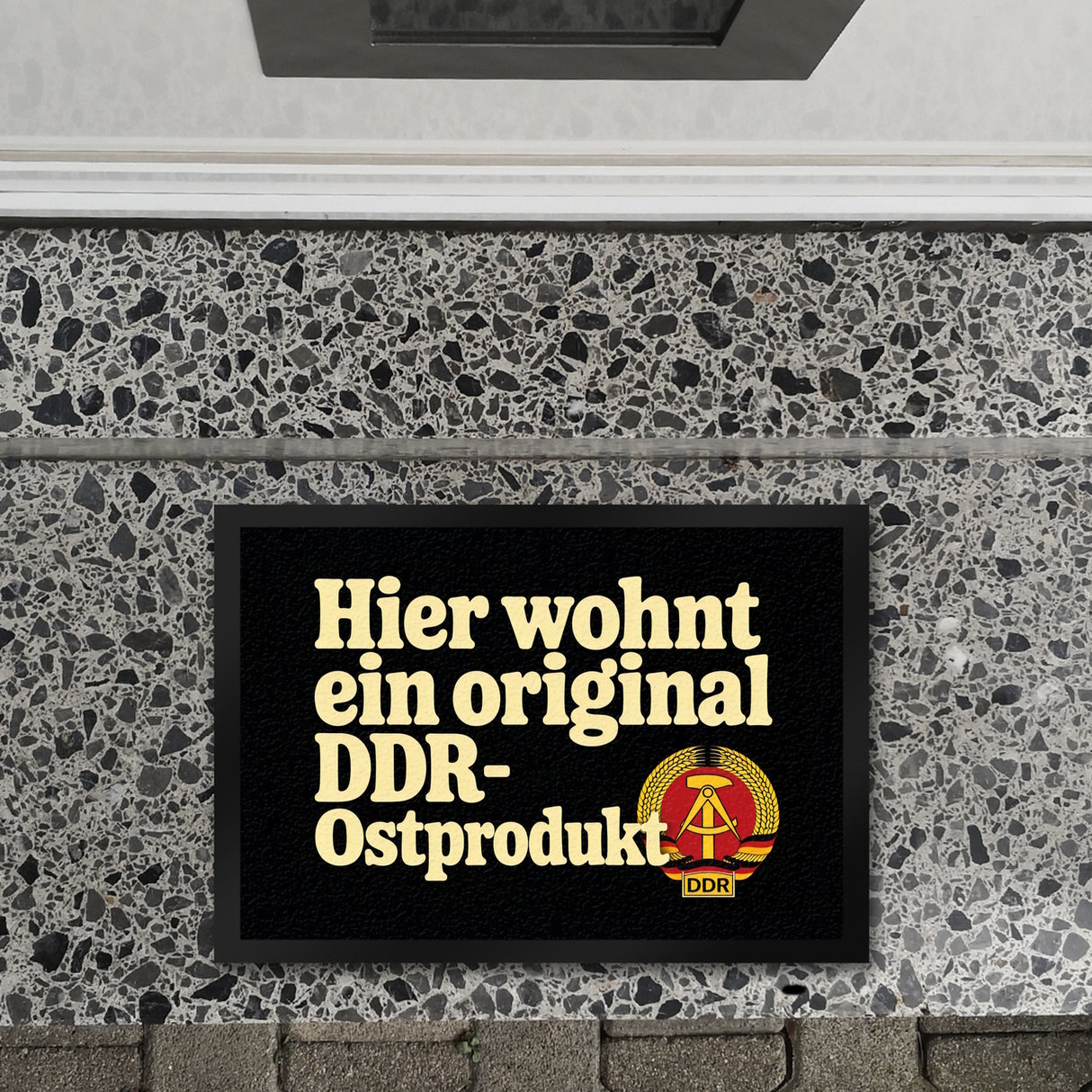 Hier wohnt ein original DDR-Ostprodukt Fußmatte in 35x50 cm mit Wappen