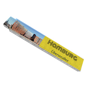 streetline Hamburg Überseeallee Meterstab aus Holz