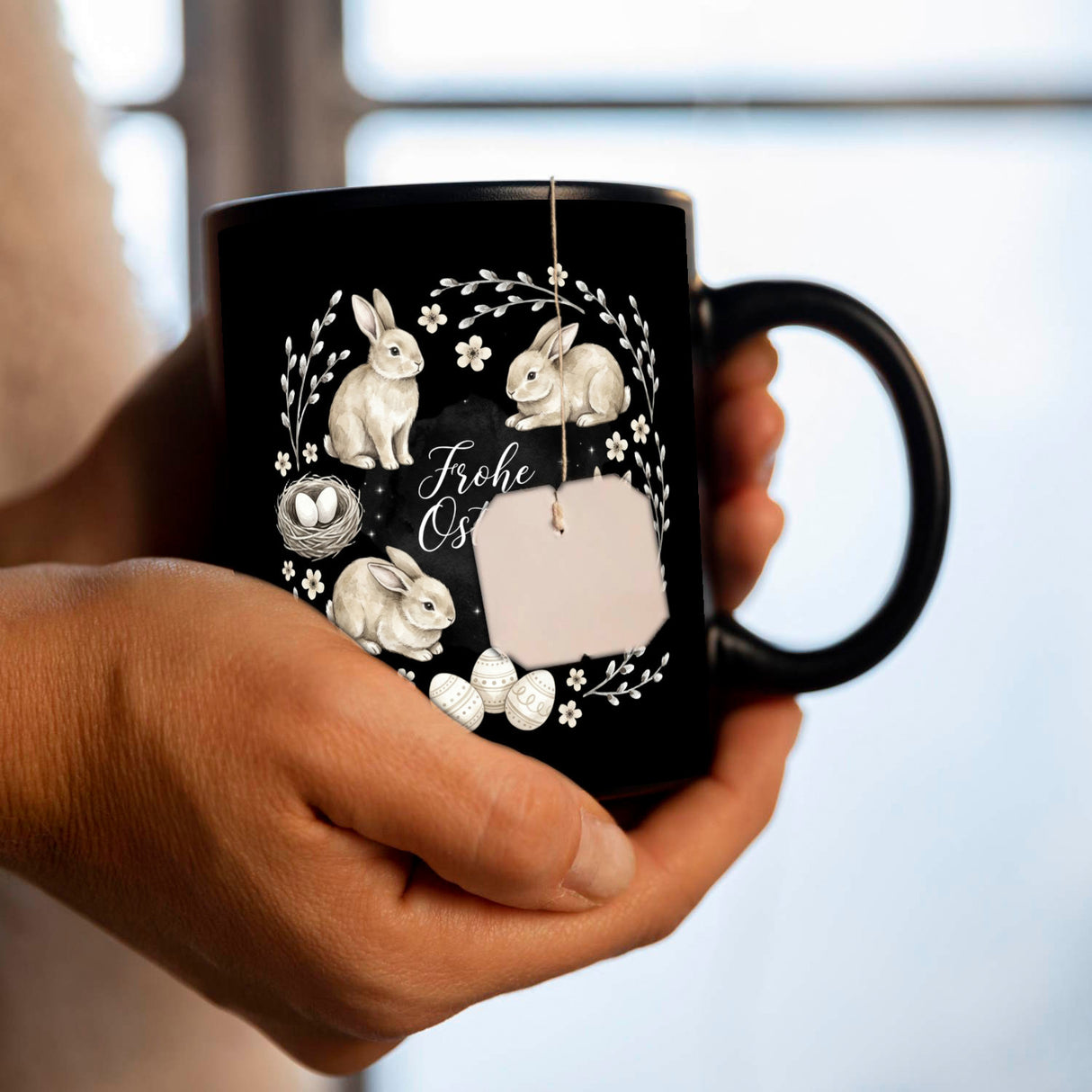 Frohe Ostern Kaffeebecher Haselnussfarbene Kaninchen mit Nest