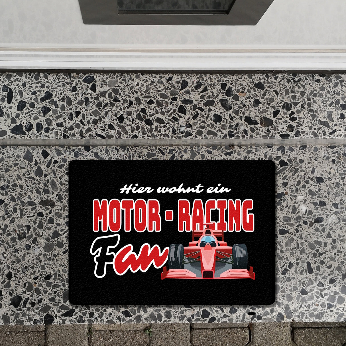 Sportwagen Fußmatte in 35x50 cm ohne Rand mit Spruch: Hier wohnt ein Motor-Racing Fan