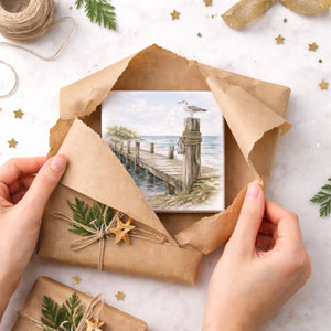 Inselträume Möwe am Steg Holzbild in 10x10 cm zum Stellen oder Aufhängen