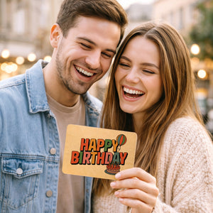 Retro Ballon Happy Birthday Postkarte aus Holz