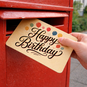 Happy Birthday Ballons Postkarte aus Holz mit Kalligrafie