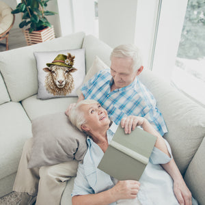 Schaf mit alpenländischem Trachtenhut Kissen