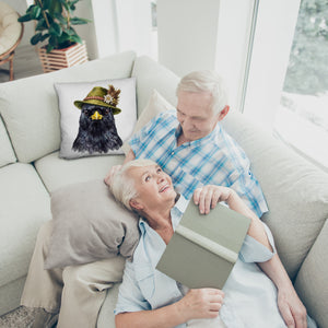 Alpendohle mit alpenländischem Trachtenhut Kissen