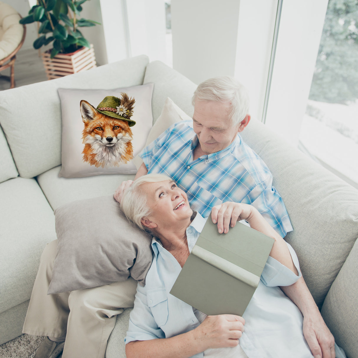 Fuchs mit alpenländischem Trachtenhut Kissen