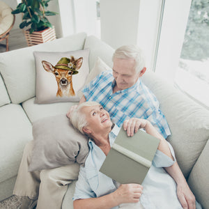 Reh mit alpenländischem Trachtenhut Kissen