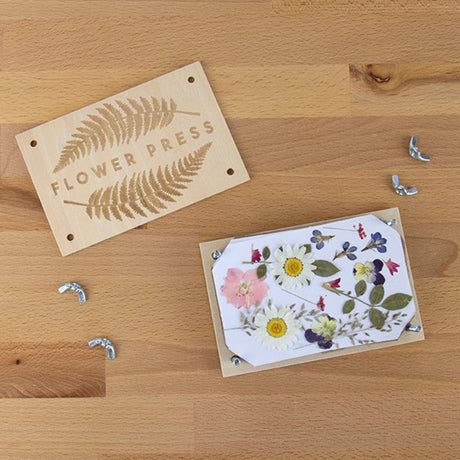 DIY Blumenpresse aus Holz