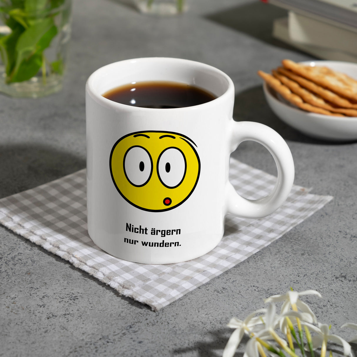 Kaffeebecher mit Spruch: Nicht ärgern nur wundern.