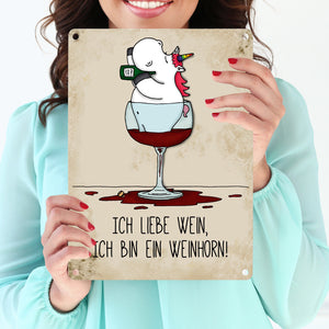 Honeycorns Metallschild mit Einhorn Motiv und Spruch: Ich bin ein Weinhorn!