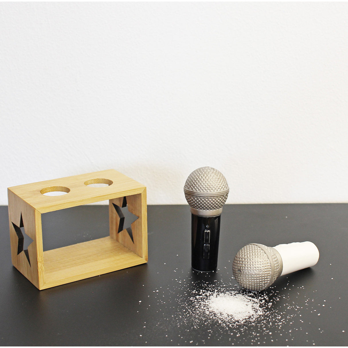Mikrofon Salz- und Pfefferstreuer Set - Ein Geschenk für Musikliebhaber!  Jetzt kaufen! –