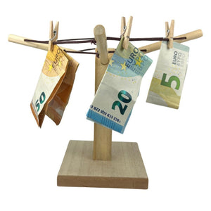 Wäschespinne Geldgeschenkverpackung mit Wäscheklammern aus Holz