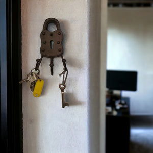 Schlüsselhalter Wand Retro Schloss Schlüsselbrett aus Gusseisen in Braun-Antik