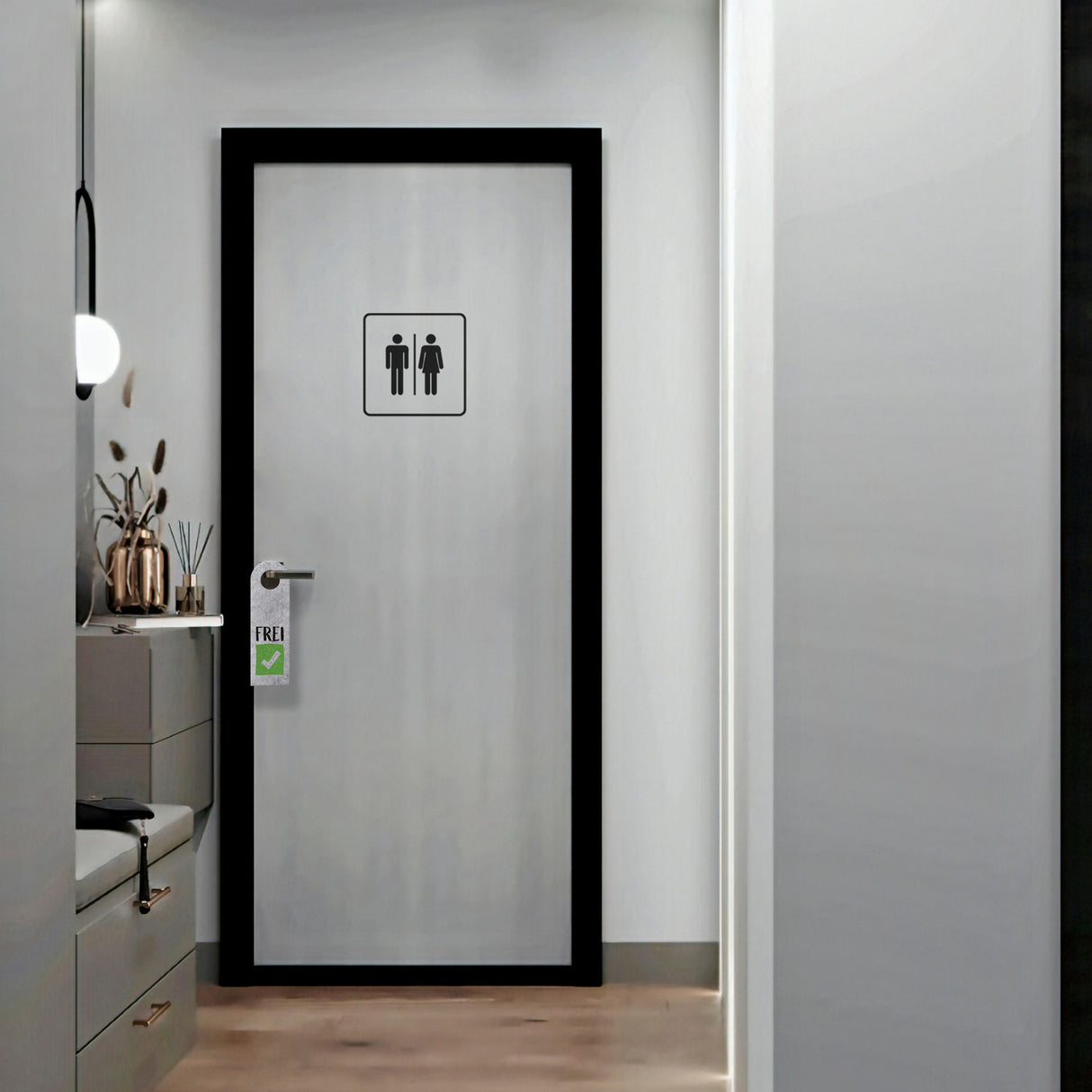 Besetzt oder Frei Türhänger mit Symbolen für die Toilettentür