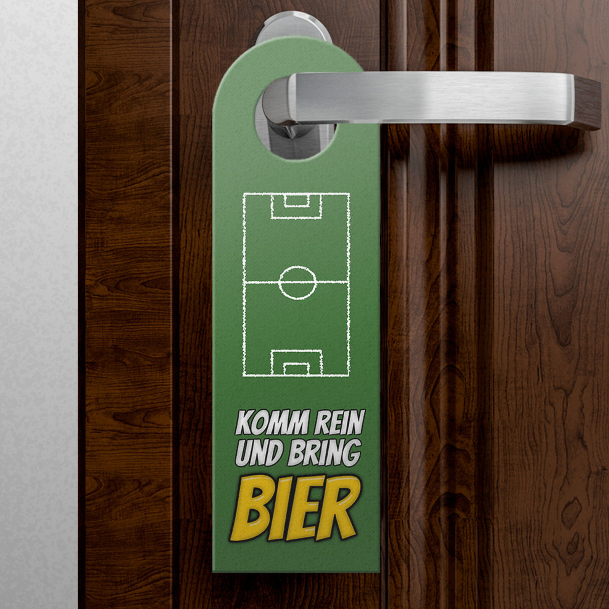 Türhänger in grasgrün mit Fußballfeld Nicht Stören - Komm rein und bring Bier