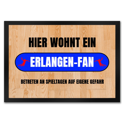 Hier wohnt ein Erlangen-Fan Fußmatte in 35x50 cm mit Turnhallenboden Motiv