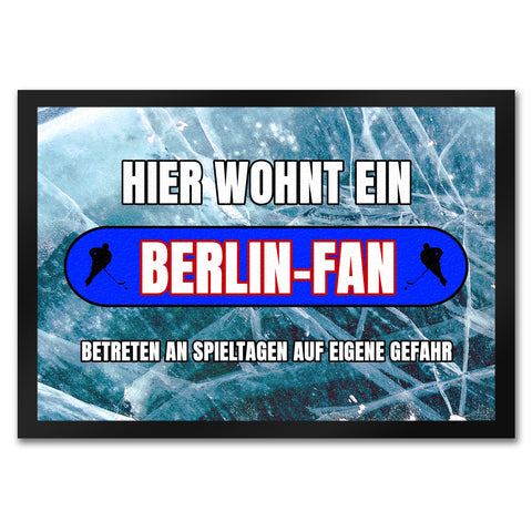 Hier wohnt ein Berlin-Fan Fußmatte in 35x50 cm mit Eishallen Boden-Motiv