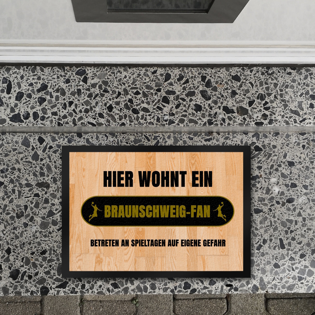 Hier wohnt ein Braunschweig-Fan Fußmatte in 35x50 cm mit Turnhallenboden Motiv