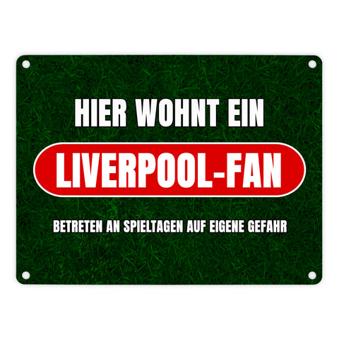 Hier wohnt ein Liverpool-Fan Metallschild in 15x20 cm mit Rasenmotiv