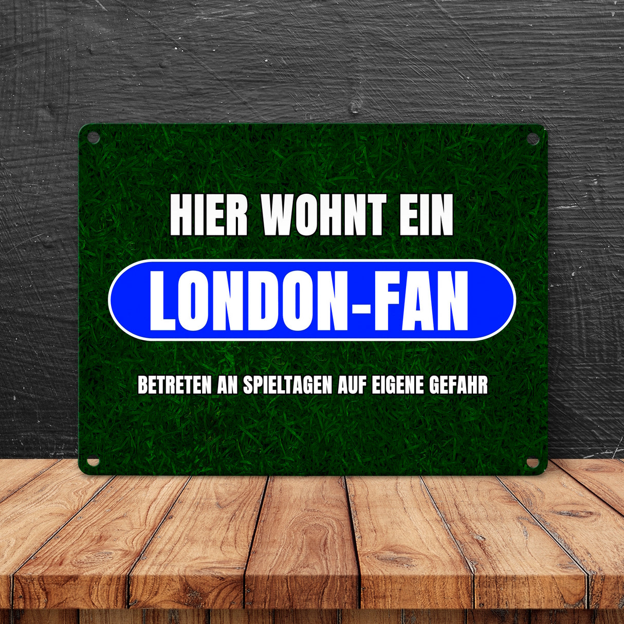 Hier wohnt ein London-Fan Metallschild in 15x20 cm mit Rasenmotiv