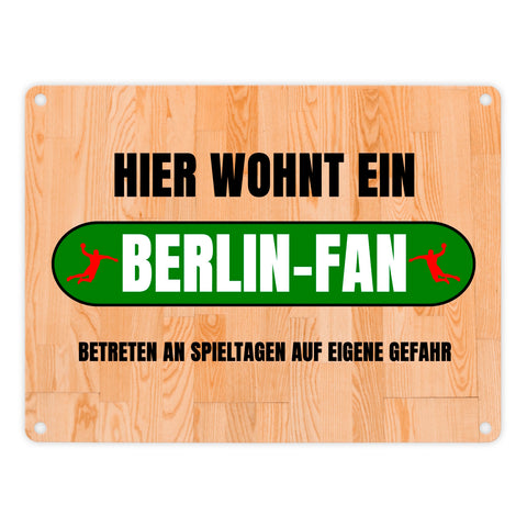 Hier wohnt ein Berlin-Fan Metallschild in 15x20 cm mit Turnhallenboden Motiv