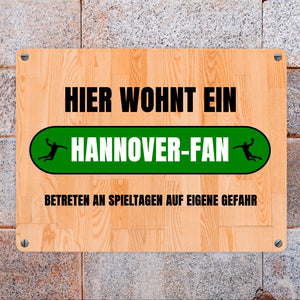 Hier wohnt ein Hannover-Fan Metallschild in 15x20 cm mit Turnhallenboden Motiv