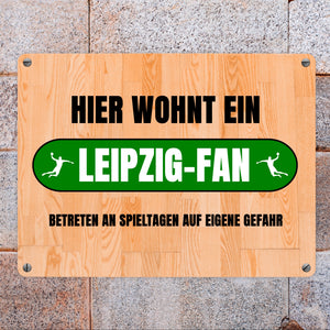 Hier wohnt ein Leipzig-Fan Metallschild in 15x20 cm mit Turnhallenboden Motiv