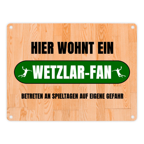 Hier wohnt ein Wetzlar-Fan Metallschild in 15x20 cm mit Turnhallenboden Motiv