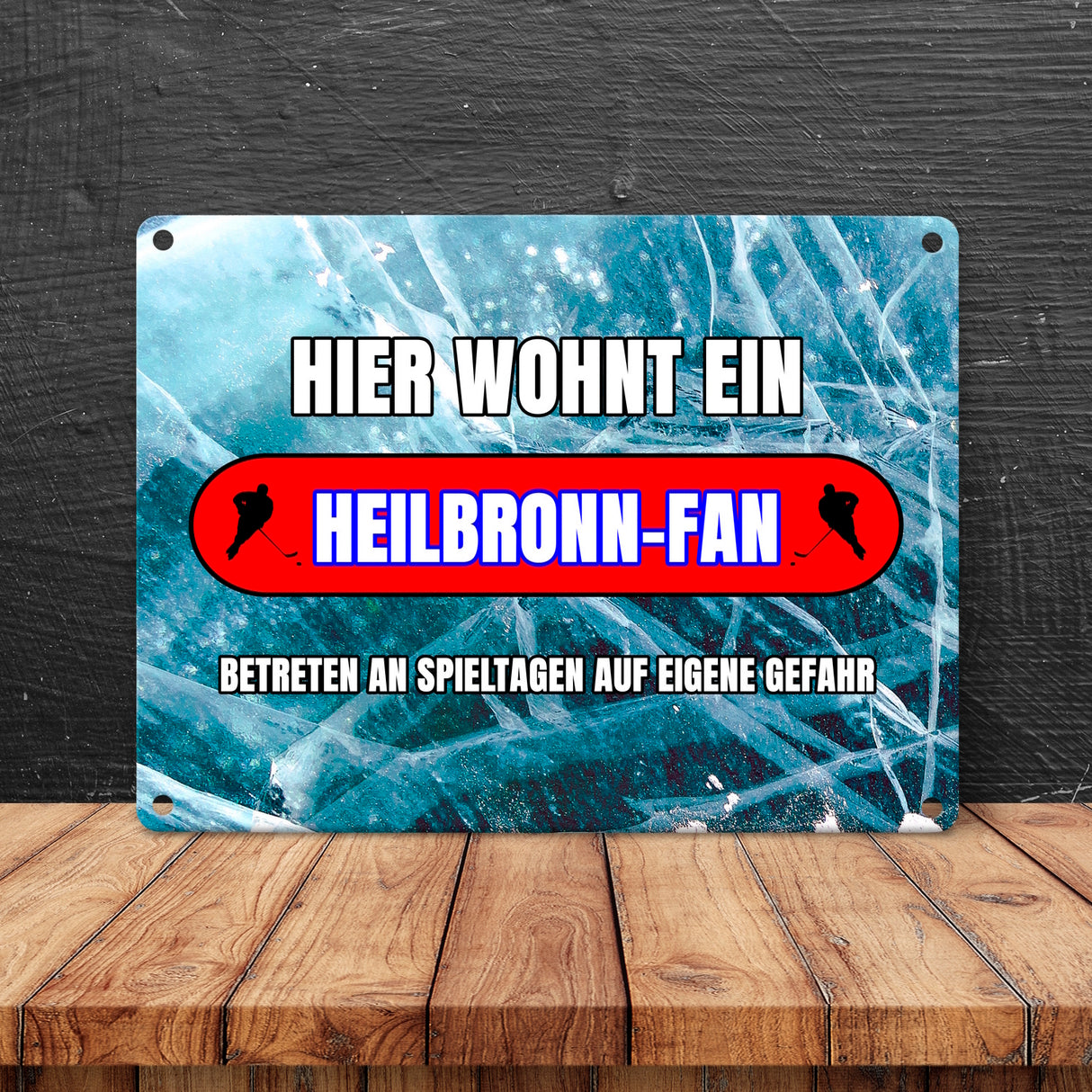 Hier wohnt ein Heilbronn-Fan Metallschild in 15x20 cm mit Eishallen Boden-Motiv