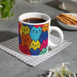 Kaffeebecher mit Katzen Motiv - Buntes Wimmelbild mit Comic Kätzchen