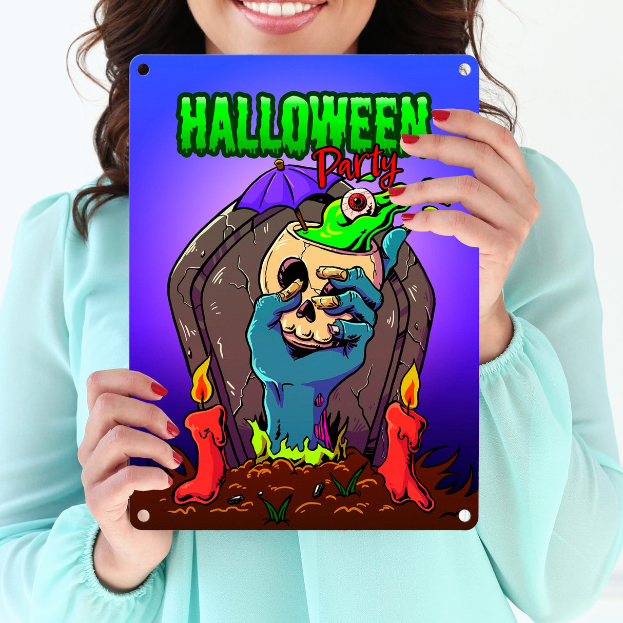 Metallschild mit Halloween Party Motiv und schauriger Zombiehand