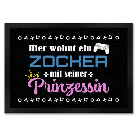 Hier wohnt ein Zocker mit seiner Prinzessin Fußmatte