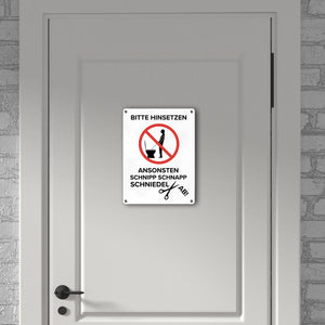 Bitte hinsetzen, ansonsten… Toilette Metallschild mit Icon