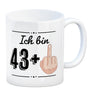 Witziger Kaffeebecher für den 44. Geburtstag mit Motiv: Mittelfinger