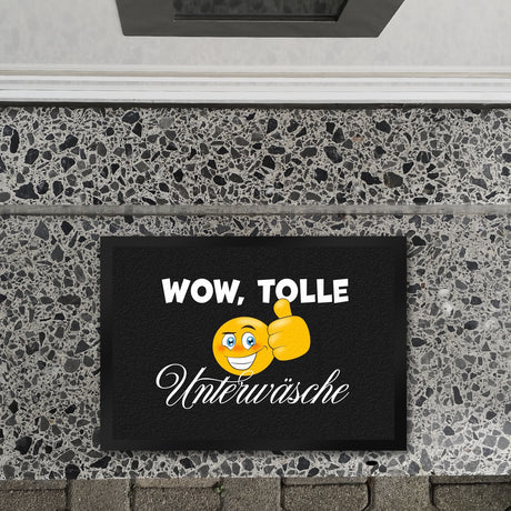 Wow tolle Unterwäsche Fußmatte mit grinsendem Emoticon
