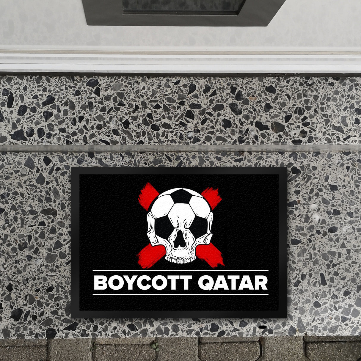 Boycott Qatar Fußmatte mit Fußball-Totenkopf