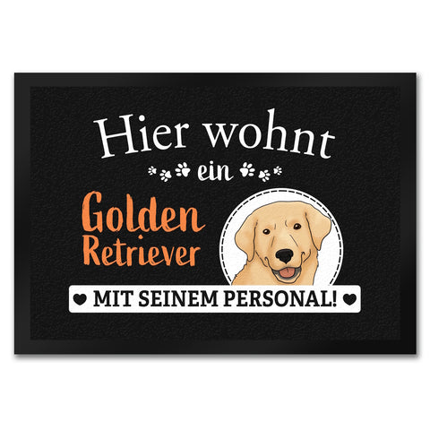 Hier wohnt ein Golden Retriever mit seinem Personal Fußmatte