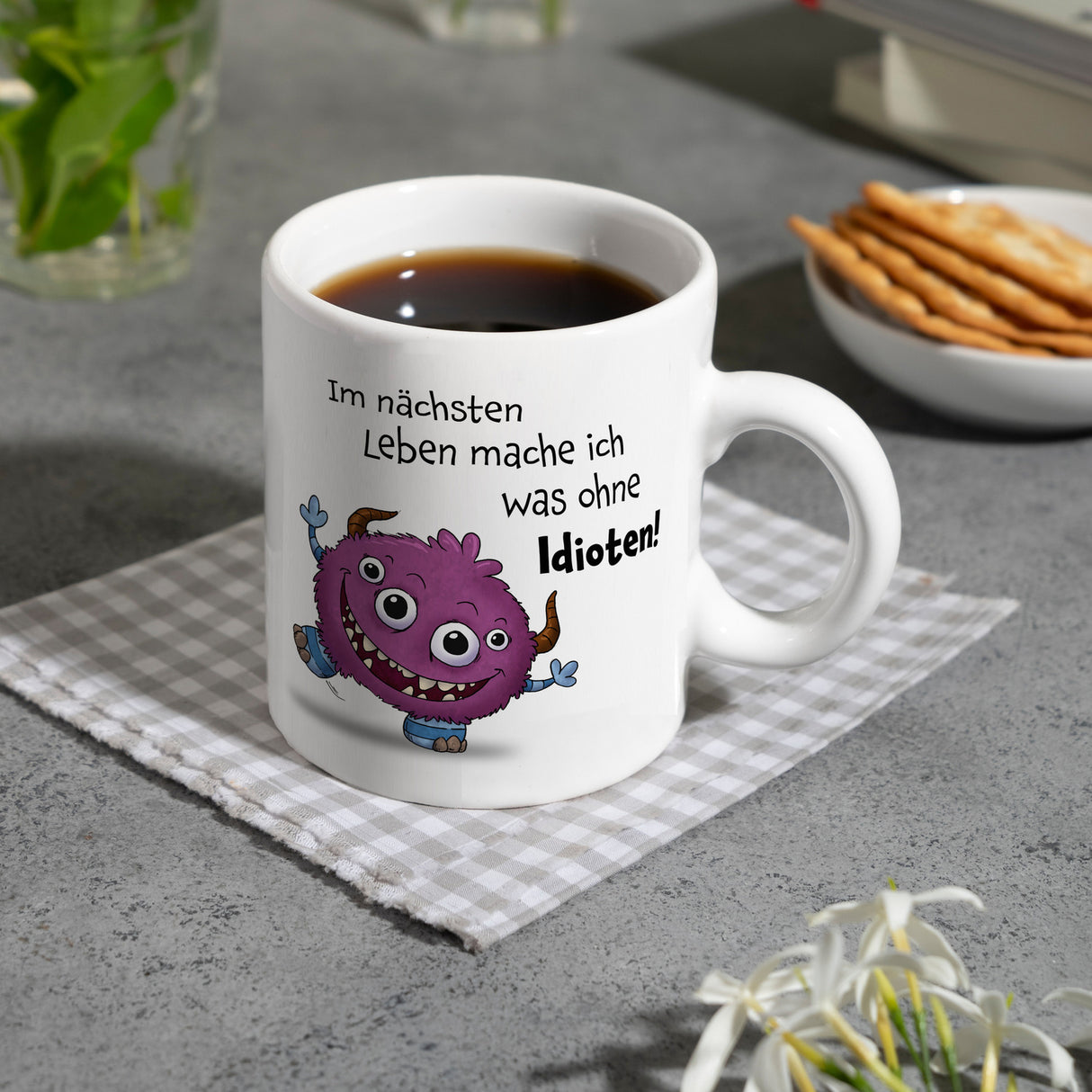 Freches Monster in pink Kaffeebecher mit lustigem Spruch