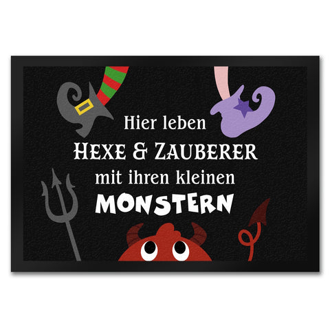 Monster Fußmatte in 35x50 cm mit Spruch Hier leben Hexe & Zauberer
