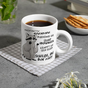 Ironischer Waschbär Kaffeebecher mit Spruch Scheiße das bin ich