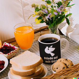 Friedenstaube Kaffeebecher mit Spruch Friede sei mit Dir -weiß