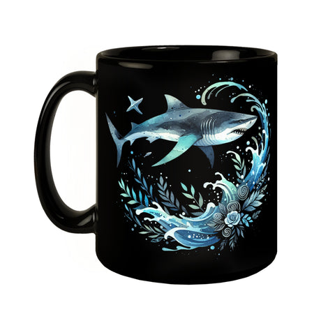 Haifisch im Wasser Tasse in Schwarz