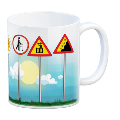 Verkehrsberuhigte Zone Kaffeebecher - hier wohnen Menschen ab 49