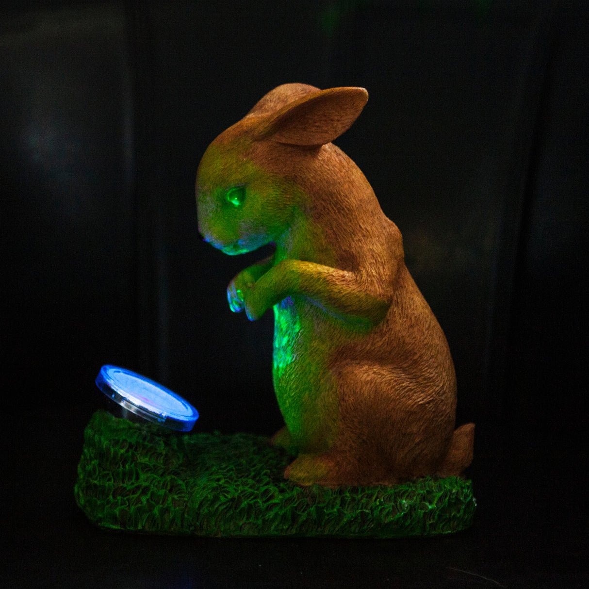 Zombie Hase Gartenfigur mit Solarlampe
